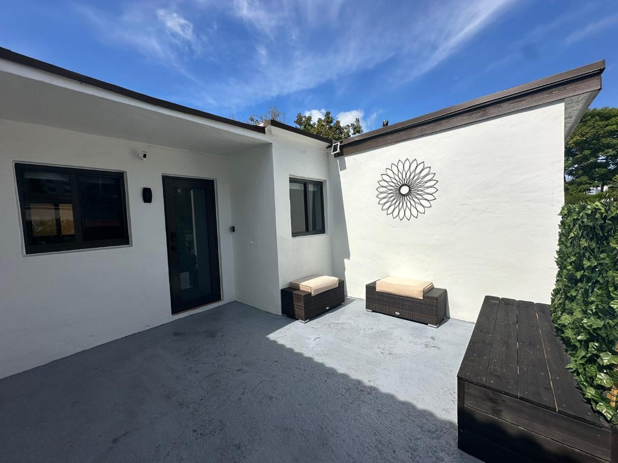 Artful Luxury In Iconic Spot * Miami