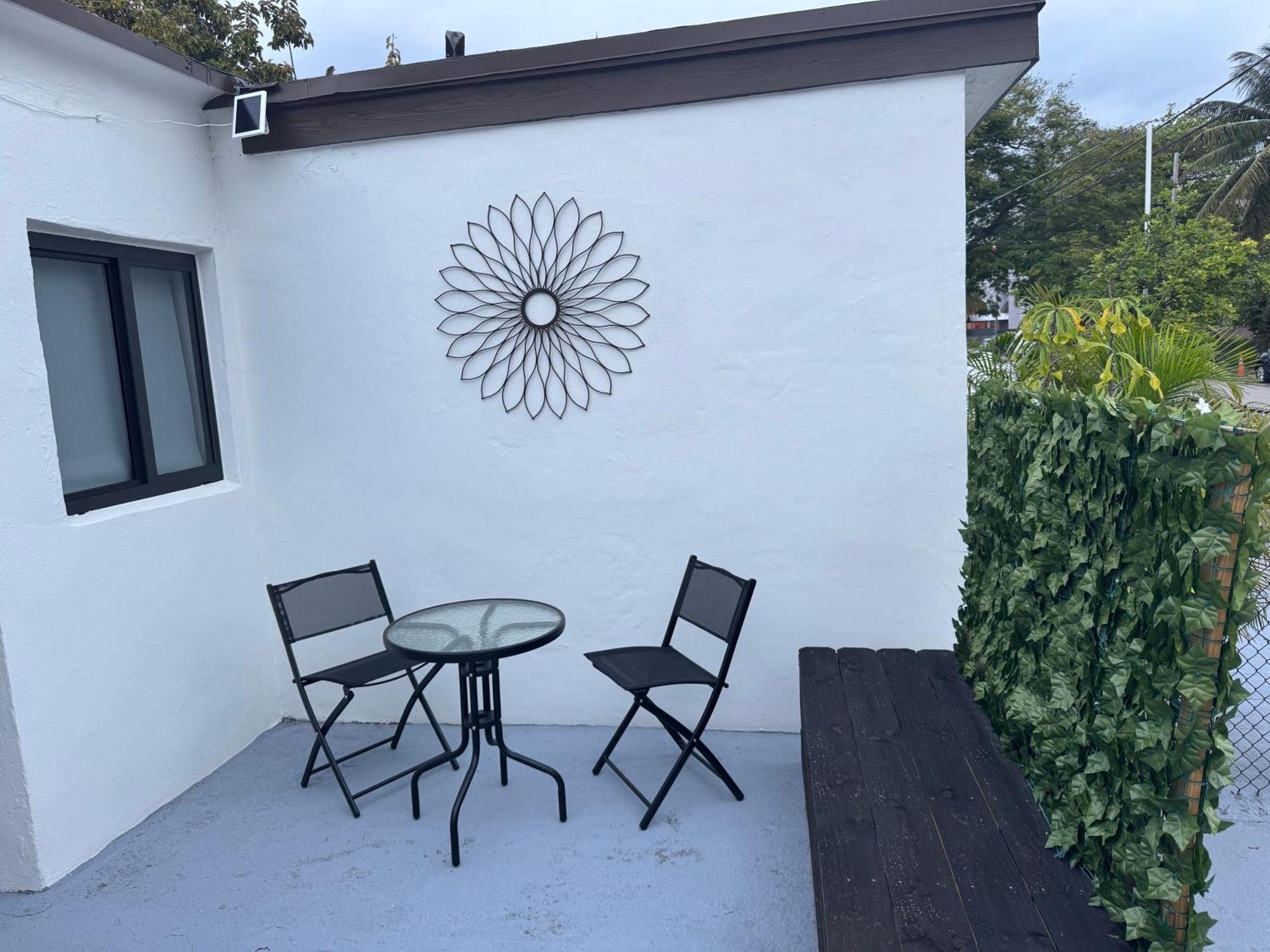 Artful Luxury In Iconic Spot Apartamento